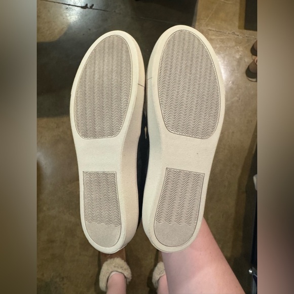 Steve Madden Women’s Quilted Black Slip-On Shoes- New In Box Size 11 - Picture 2 of 4